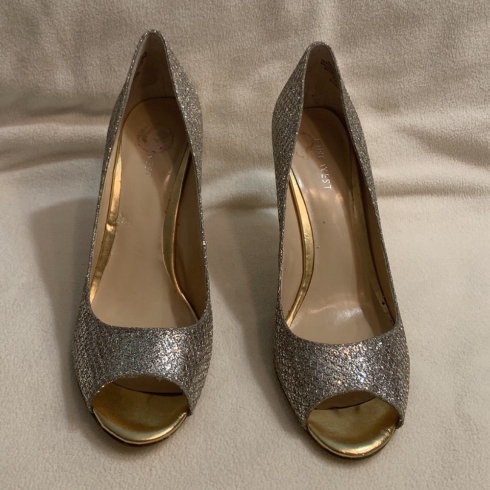 👠 Nine West Bling & Gold Heels Size 8.5